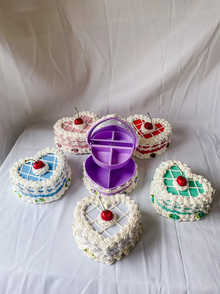 Valentine's Fake Cake Decorating Workshop at ArtUs Co in north